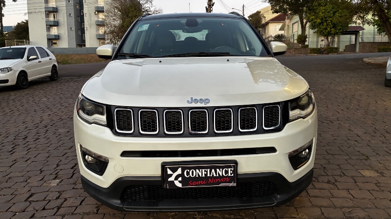 JEEP COMPASS 2.0 16V FLEX LONGITUDE AUTOMÁTICO 2017/2018 COMPLETO VEÍCULOS GUAPORÉ / Carros no Vale JEEP COMPASS 2.0 16V FLEX LONGITUDE AUTOMÁTICO 2017/2018 COMPLETO VEÍCULOS GUAPORÉ / Carros no Vale