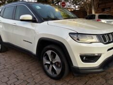 JEEP COMPASS 2.0 16V FLEX LONGITUDE AUTOMÁTICO 2017/2018 COMPLETO VEÍCULOS GUAPORÉ / Carros no Vale