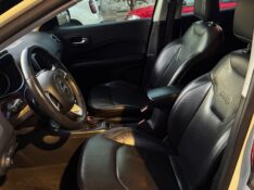 JEEP COMPASS 2.0 16V FLEX LONGITUDE AUTOMÁTICO 2017/2018 COMPLETO VEÍCULOS GUAPORÉ / Carros no Vale