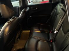 JEEP COMPASS 2.0 16V FLEX LONGITUDE AUTOMÁTICO 2017/2018 COMPLETO VEÍCULOS GUAPORÉ / Carros no Vale