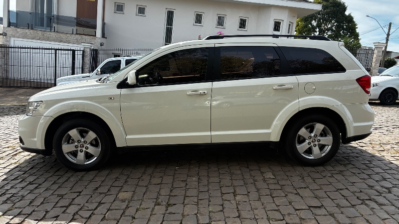 FIAT FREEMONT PRECISION /7 LUGARES / IMPECÁVEL 2011/2012 COMPLETO VEÍCULOS GUAPORÉ / Carros no Vale