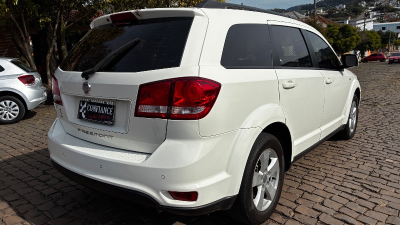 FIAT FREEMONT PRECISION /7 LUGARES / IMPECÁVEL 2011/2012 COMPLETO VEÍCULOS GUAPORÉ / Carros no Vale