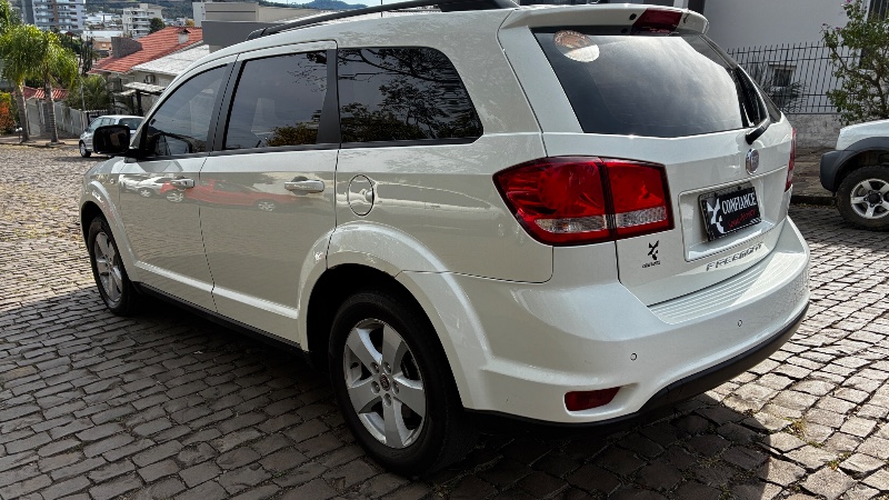 FIAT FREEMONT PRECISION /7 LUGARES / IMPECÁVEL 2011/2012 COMPLETO VEÍCULOS GUAPORÉ / Carros no Vale