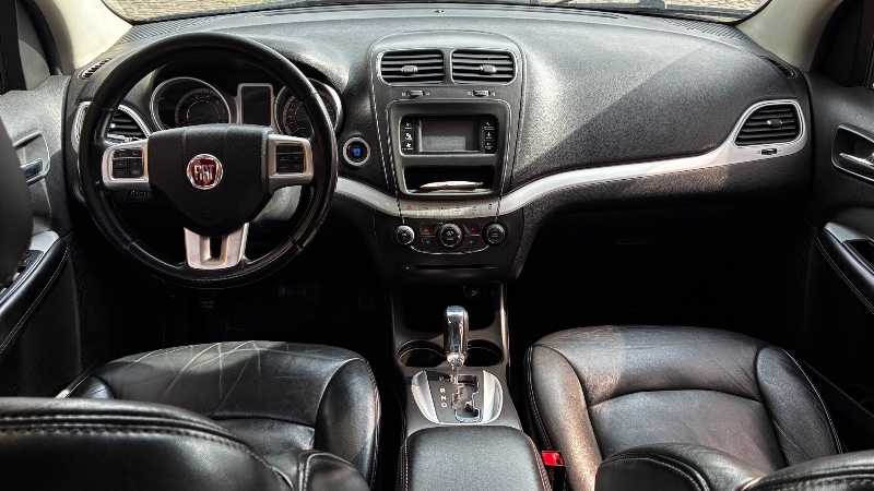 FIAT FREEMONT PRECISION /7 LUGARES / IMPECÁVEL 2011/2012 COMPLETO VEÍCULOS GUAPORÉ / Carros no Vale