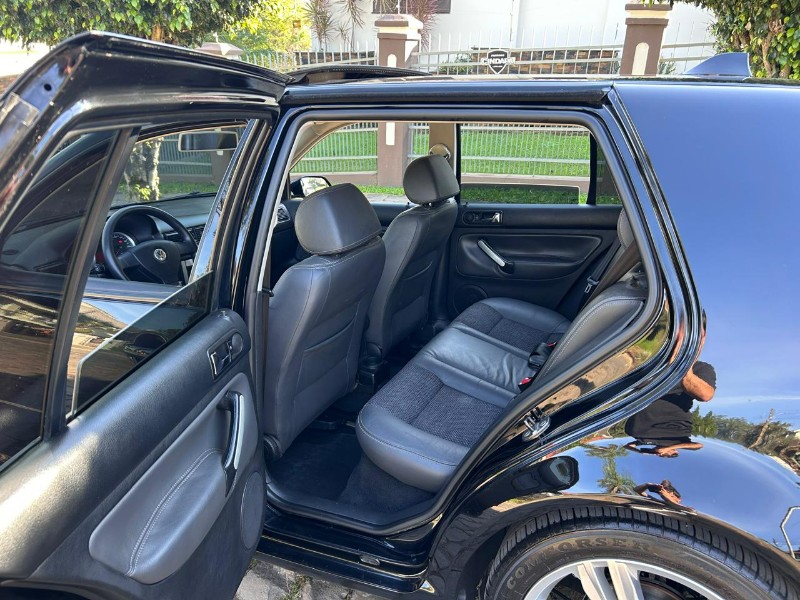 VOLKSWAGEN GOLF SPORTLINE 1.6 MI TOTAL FLEX 8V 4P 2010/2010 LS MULTIMARCAS VENÂNCIO AIRES / Carros no Vale