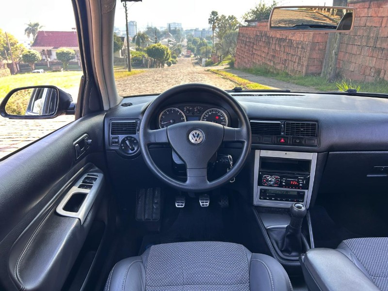 VOLKSWAGEN GOLF SPORTLINE 1.6 MI TOTAL FLEX 8V 4P 2010/2010 LS MULTIMARCAS VENÂNCIO AIRES / Carros no Vale