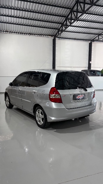 HONDA FIT 1.4 LX 16V FLEX 4P AUTOMÁTICO /2008 NEURI VEÍCULOS LAJEADO / Carros no Vale