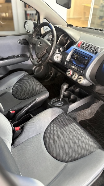 HONDA FIT 1.4 LX 16V FLEX 4P AUTOMÁTICO /2008 NEURI VEÍCULOS LAJEADO / Carros no Vale