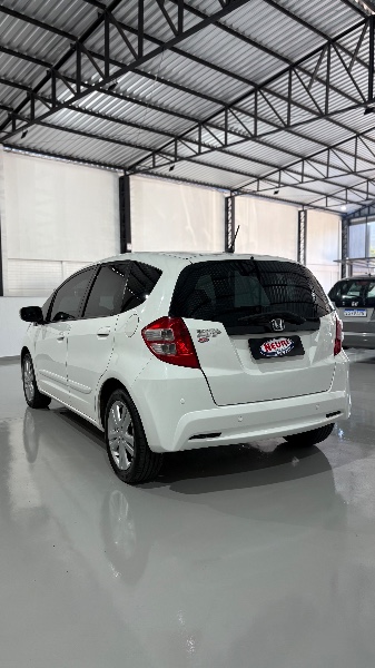 HONDA FIT 1.5 EX 16V FLEX 4P AUTOMÁTICO /2014 NEURI VEÍCULOS LAJEADO / Carros no Vale