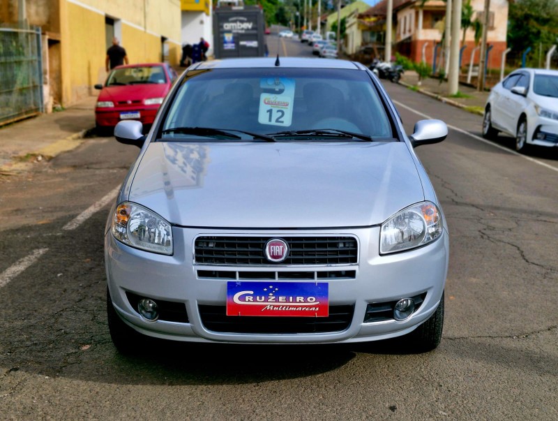 FIAT SIENA EL 1.0 2011/2012 CRUZEIRO MULTIMARCAS CRUZEIRO DO SUL / Carros no Vale