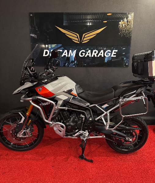 TRIUMPH TIGER 900 900 RALLY PRO /2025 EXCLUSIVO VEÍCULOS SANTA CRUZ DO SUL / Carros no Vale
