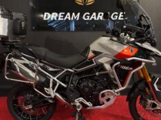 TRIUMPH TIGER 900 900 RALLY PRO /2025 EXCLUSIVO VEÍCULOS SANTA CRUZ DO SUL / Carros no Vale