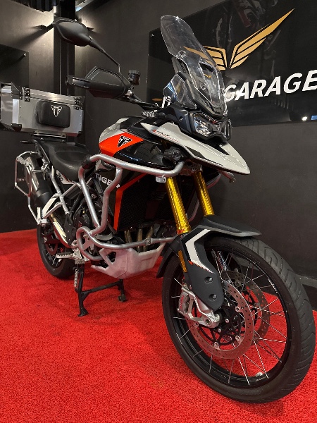 TRIUMPH TIGER 900 900 RALLY PRO /2025 EXCLUSIVO VEÍCULOS SANTA CRUZ DO SUL / Carros no Vale