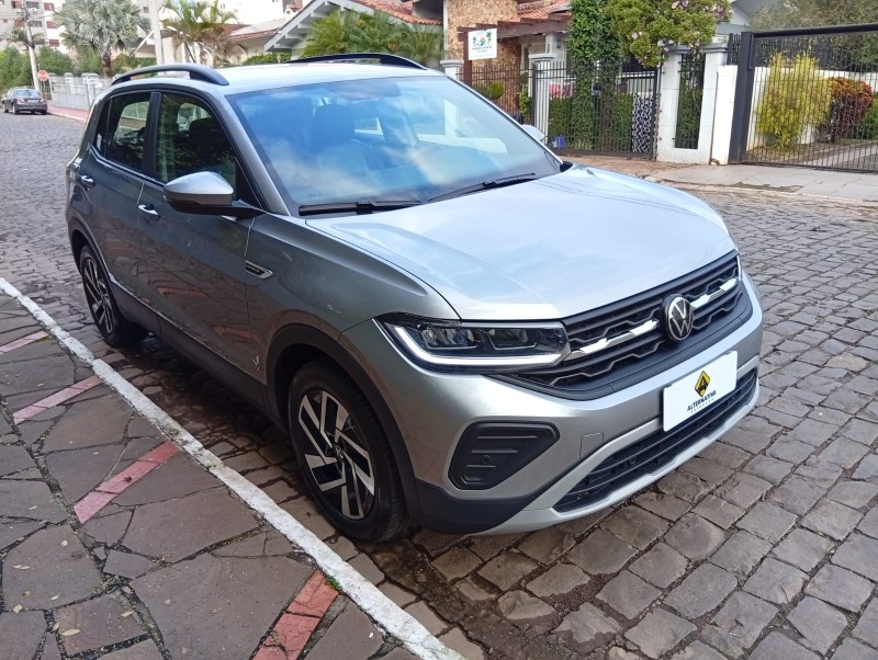 VOLKSWAGEN T-CROSS COMFORTLINE 1.0 TSI 2024/2025 ALTERNATIVA VEÍCULOS LAJEADO / Carros no Vale