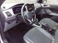 VOLKSWAGEN T-CROSS COMFORTLINE 1.0 TSI 2024/2025 ALTERNATIVA VEÍCULOS LAJEADO / Carros no Vale