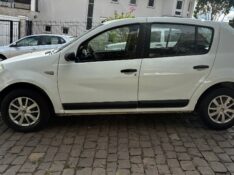 RENAULT SANDERO 1.0 12V SCE FLEX EXPRESSION MANUAL 2011/2011 COMPLETO VEÍCULOS GUAPORÉ / Carros no Vale