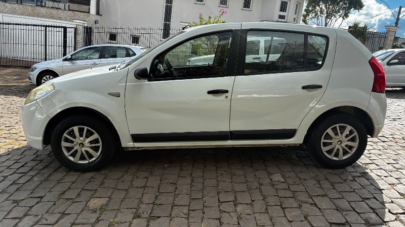 RENAULT SANDERO 1.0 12V SCE FLEX EXPRESSION MANUAL 2011/2011 COMPLETO VEÍCULOS GUAPORÉ / Carros no Vale