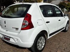 RENAULT SANDERO 1.0 12V SCE FLEX EXPRESSION MANUAL 2011/2011 COMPLETO VEÍCULOS GUAPORÉ / Carros no Vale