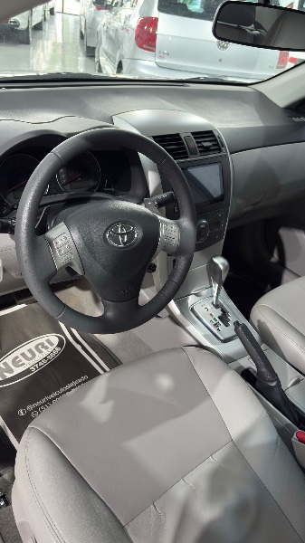 TOYOTA COROLLA 2.0 XEI 16V 2013 2013/2013 NEURI VEÍCULOS LAJEADO / Carros no Vale TOYOTA COROLLA 2.0 XEI 16V 2013 2013/2013 NEURI VEÍCULOS LAJEADO / Carros no Vale