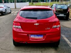CHEVROLET ONIX HATCH LT 1.0 8V FLEXPOWER 5P MEC. 2014/2015 CRUZEIRO MULTIMARCAS CRUZEIRO DO SUL / Carros no Vale