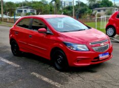CHEVROLET ONIX HATCH LT 1.0 8V FLEXPOWER 5P MEC. 2014/2015 CRUZEIRO MULTIMARCAS CRUZEIRO DO SUL / Carros no Vale
