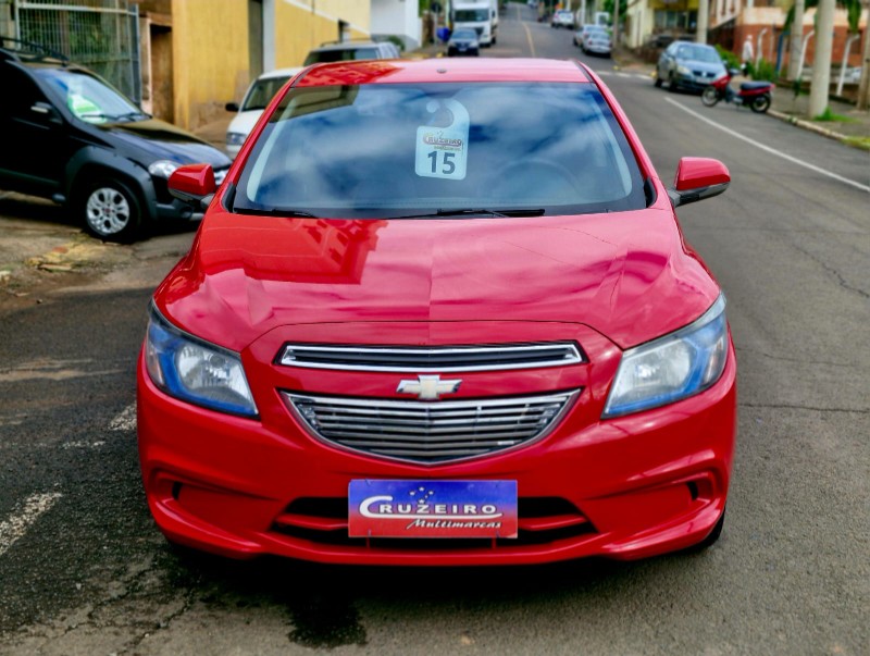 CHEVROLET ONIX HATCH LT 1.0 8V FLEXPOWER 5P MEC. 2014/2015 CRUZEIRO MULTIMARCAS CRUZEIRO DO SUL / Carros no Vale