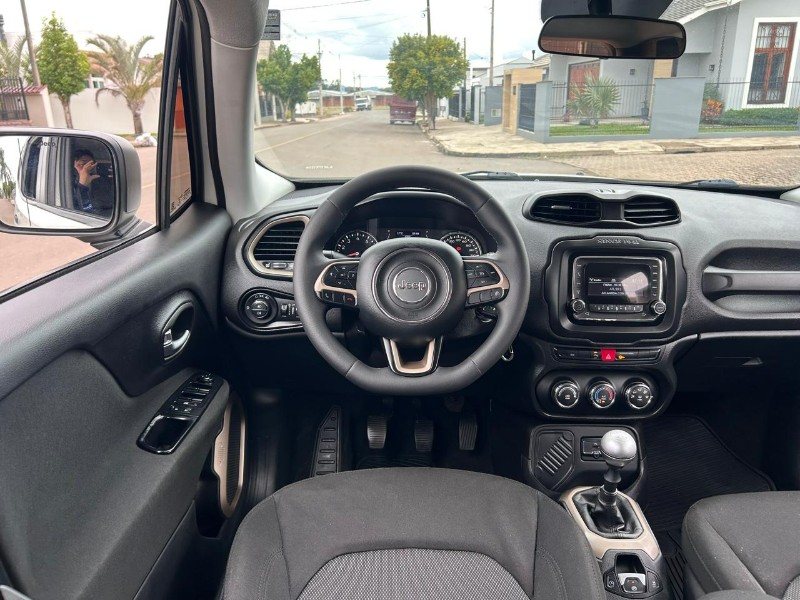 JEEP RENEGADE SPORT 1.8 4X2 16V MEC. 2018/2018 LS MULTIMARCAS VENÂNCIO AIRES / Carros no Vale