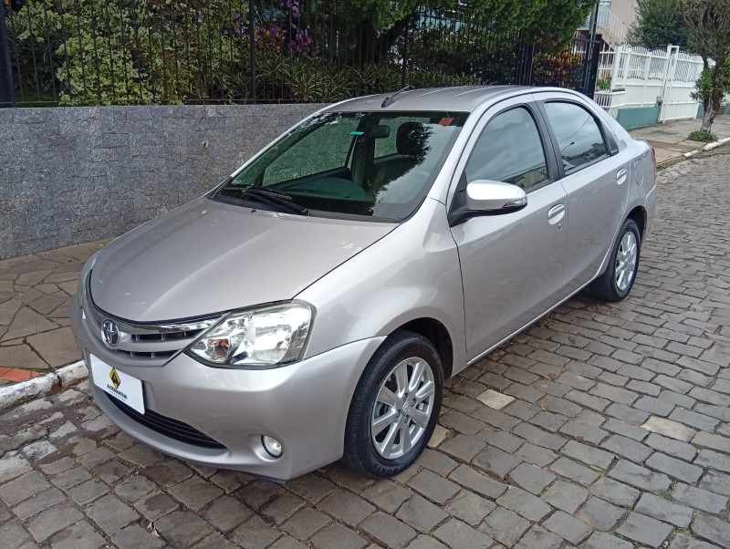 TOYOTA ETIOS SEDAN XLS 1.5 2016/2017 ALTERNATIVA VEÍCULOS LAJEADO / Carros no Vale TOYOTA ETIOS SEDAN XLS 1.5 2016/2017 ALTERNATIVA VEÍCULOS LAJEADO / Carros no Vale
