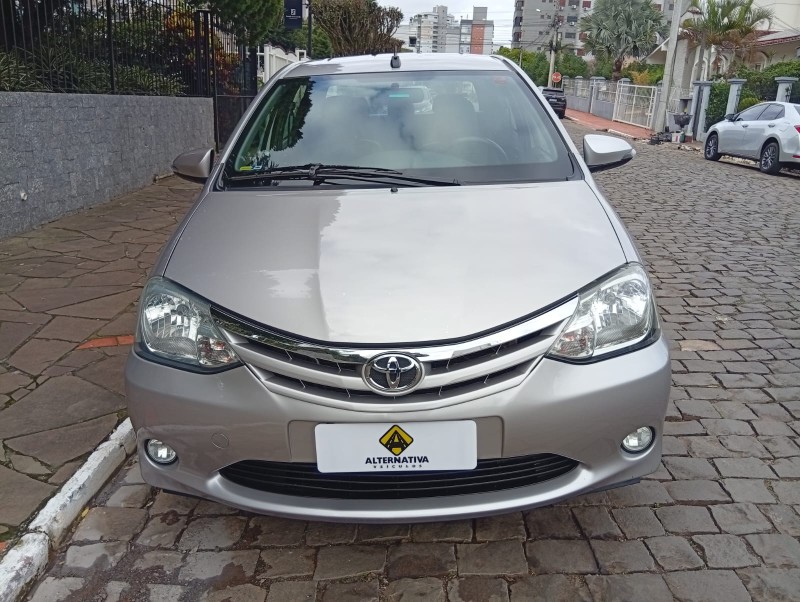 TOYOTA ETIOS SEDAN XLS 1.5 2016/2017 ALTERNATIVA VEÍCULOS LAJEADO / Carros no Vale TOYOTA ETIOS SEDAN XLS 1.5 2016/2017 ALTERNATIVA VEÍCULOS LAJEADO / Carros no Vale
