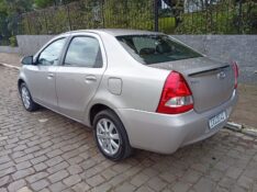 TOYOTA ETIOS SEDAN XLS 1.5 2016/2017 ALTERNATIVA VEÍCULOS LAJEADO / Carros no Vale
