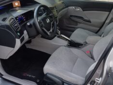 HONDA CIVIC 1.8 LXS 16V FLEX 4P AUTOMÁTICO /2015 AUTO SHOW SANTA CRUZ DO SUL / Carros no Vale