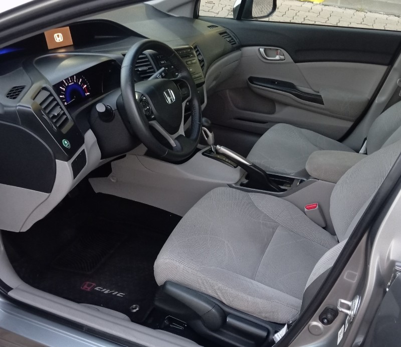 HONDA CIVIC 1.8 LXS 16V FLEX 4P AUTOMÁTICO /2015 AUTO SHOW SANTA CRUZ DO SUL / Carros no Vale