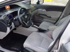 HONDA CIVIC 1.8 LXS 16V FLEX 4P AUTOMÁTICO /2015 AUTO SHOW SANTA CRUZ DO SUL / Carros no Vale