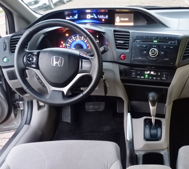 HONDA CIVIC 1.8 LXS 16V FLEX 4P AUTOMÁTICO /2015 AUTO SHOW SANTA CRUZ DO SUL / Carros no Vale