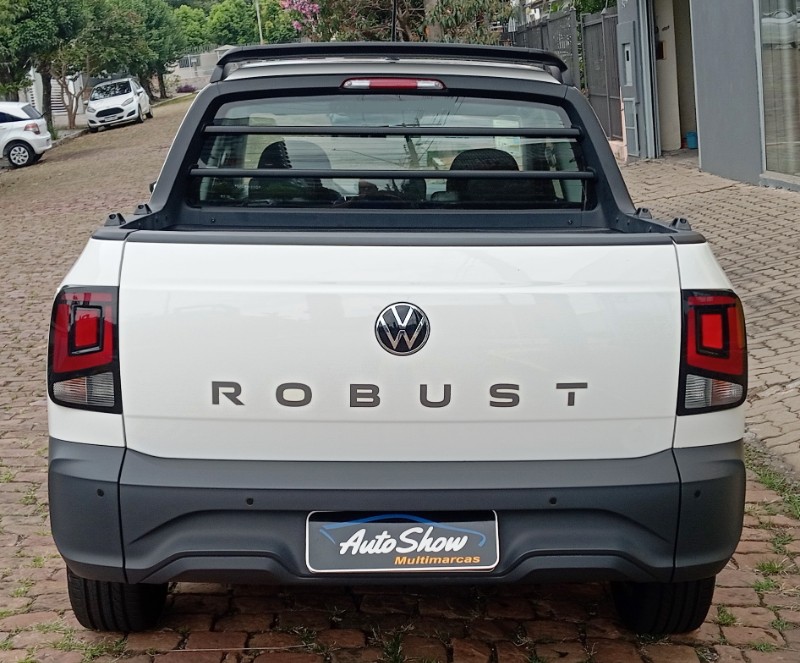VOLKSWAGEN SAVEIRO ROBUST 1.6 TOTAL FLEX 8V CD /2025 AUTO SHOW SANTA CRUZ DO SUL / Carros no Vale