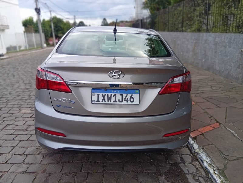 HYUNDAI H20 1.0 COMFORT 2017/2017 ALTERNATIVA VEÍCULOS LAJEADO / Carros no Vale