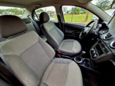 VOLKSWAGEN VOYAGE 1.0 2010/2010 CRUZEIRO MULTIMARCAS CRUZEIRO DO SUL / Carros no Vale