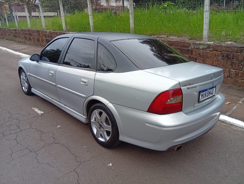 CHEVROLET VECTRA 2.2 2000/2001 ALTERNATIVA VEÍCULOS LAJEADO / Carros no Vale