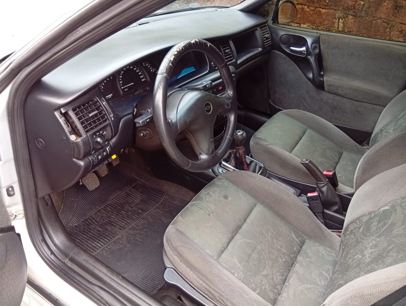 CHEVROLET VECTRA 2.2 2000/2001 ALTERNATIVA VEÍCULOS LAJEADO / Carros no Vale