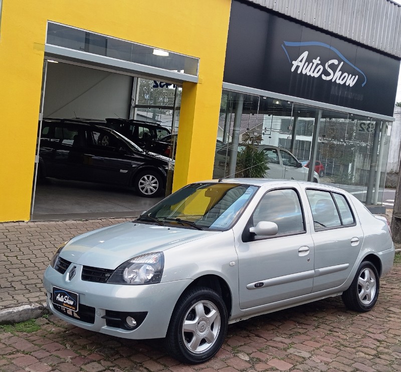 RENAULT CLIO 1.6 PRIVILEGE SEDAN 16V /2009 AUTO SHOW SANTA CRUZ DO SUL / Carros no Vale