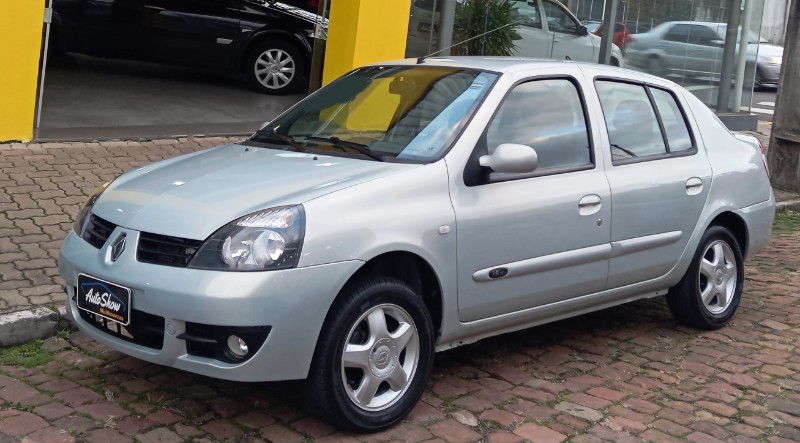 RENAULT CLIO 1.6 PRIVILEGE SEDAN 16V /2009 AUTO SHOW SANTA CRUZ DO SUL / Carros no Vale
