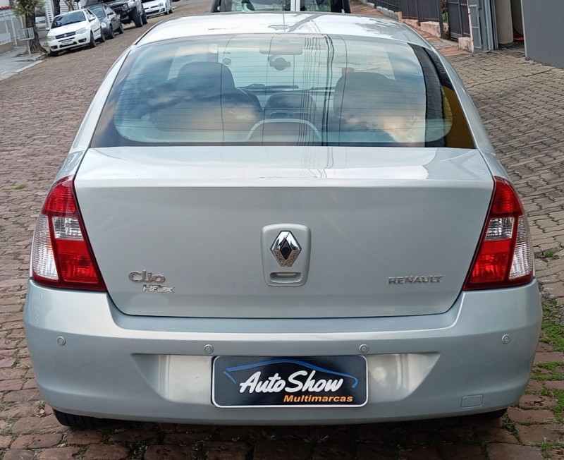 RENAULT CLIO 1.6 PRIVILEGE SEDAN 16V /2009 AUTO SHOW SANTA CRUZ DO SUL / Carros no Vale
