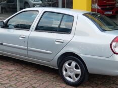 RENAULT CLIO 1.6 PRIVILEGE SEDAN 16V /2009 AUTO SHOW SANTA CRUZ DO SUL / Carros no Vale