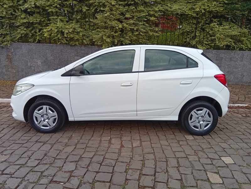 CHEVROLET ONIX 1.0 LT 2016/2016 ALTERNATIVA VEÍCULOS LAJEADO / Carros no Vale