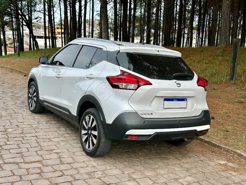 NISSAN KICKS SV 1.6 2017/2017 SÉTIMA VEÍCULOS GUAPORÉ / Carros no Vale NISSAN KICKS SV 1.6 2017/2017 SÉTIMA VEÍCULOS GUAPORÉ / Carros no Vale