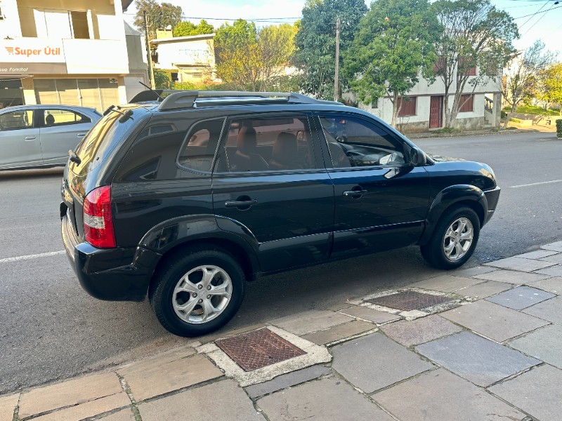 HYUNDAI TUCSON 2.0 2007/2008 SÉTIMA VEÍCULOS GUAPORÉ / Carros no Vale