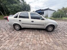 CHEVROLET CORSA SEDAN PREMIUM 1.0 2005/2005 ELY AUTOMÓVEIS LAJEADO / Carros no Vale