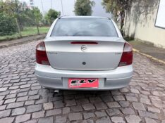 CHEVROLET CORSA SEDAN PREMIUM 1.0 2005/2005 ELY AUTOMÓVEIS LAJEADO / Carros no Vale