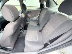 CHEVROLET CORSA SEDAN PREMIUM 1.0 2005/2005 ELY AUTOMÓVEIS LAJEADO / Carros no Vale
