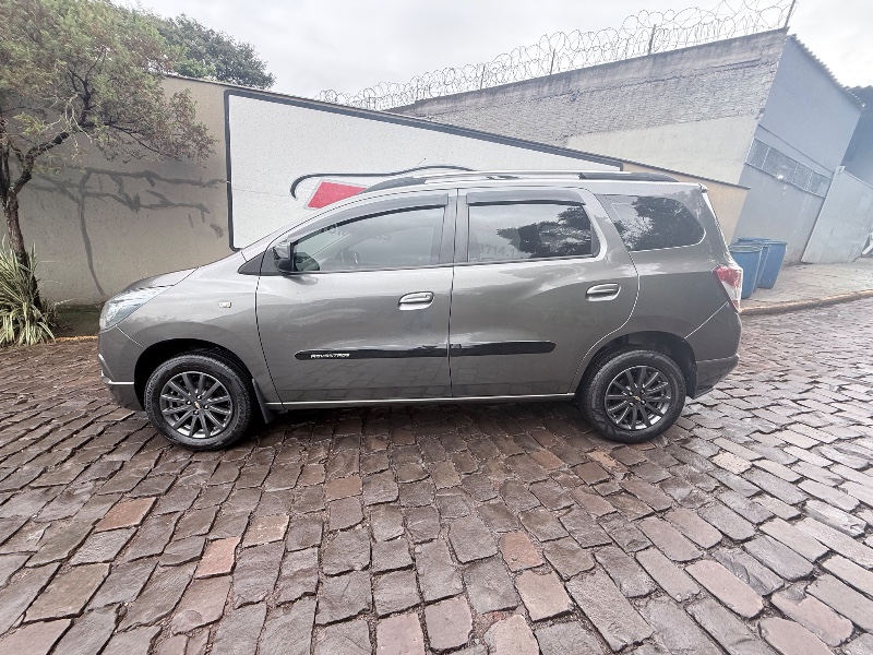 CHEVROLET SPIN 1.8 ADVANTAGE 2014/2014 ELY AUTOMÓVEIS LAJEADO / Carros no Vale